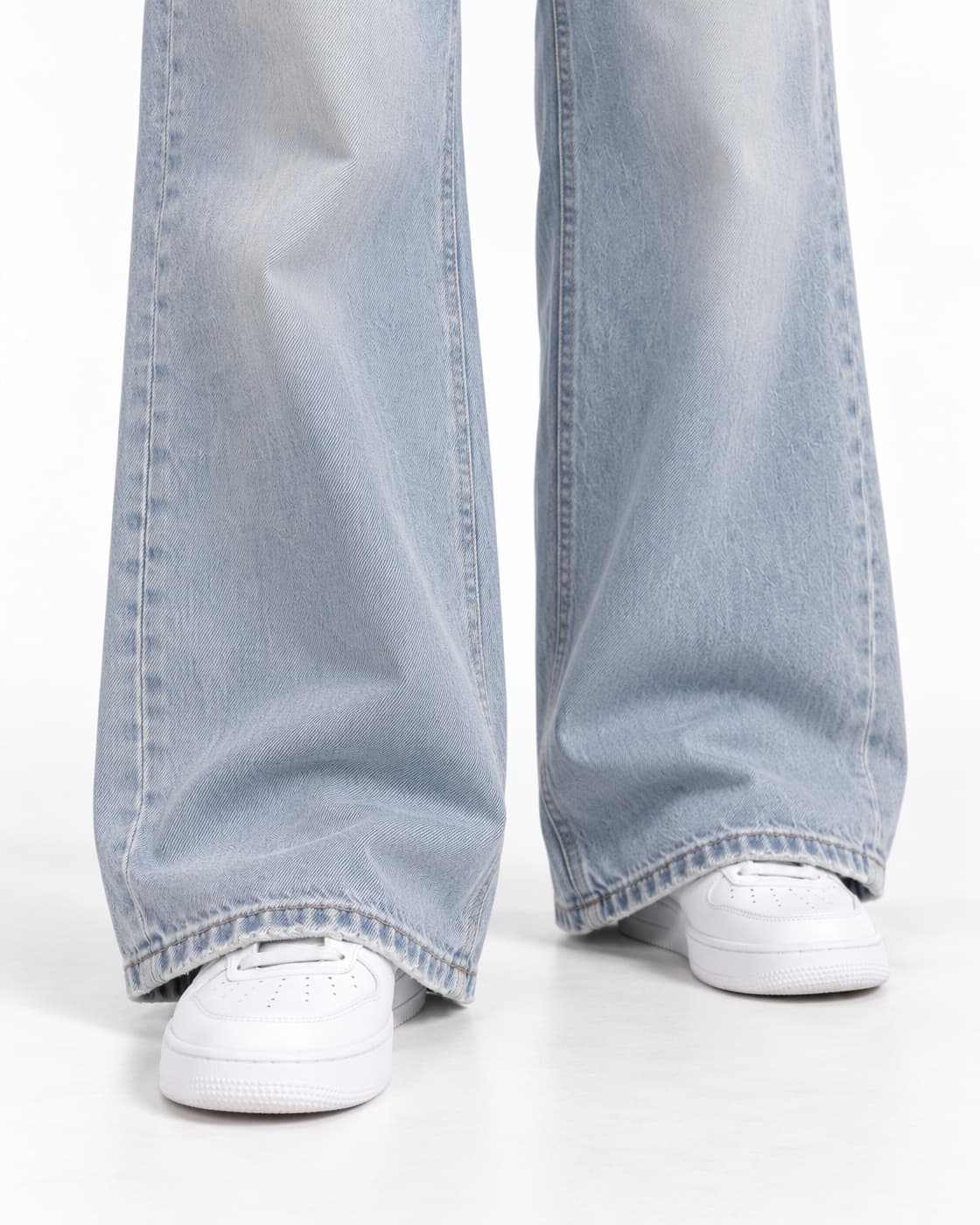 Wide Leg Jeans 2